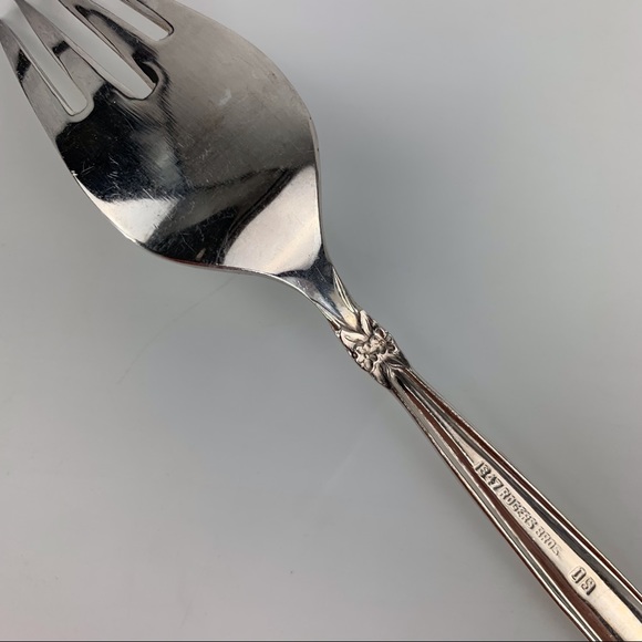 2/$20 1847 Rogers Bros. IS 1965 Vintage Silver Plate Garland Pattern Salad Fork - Picture 9 of 12